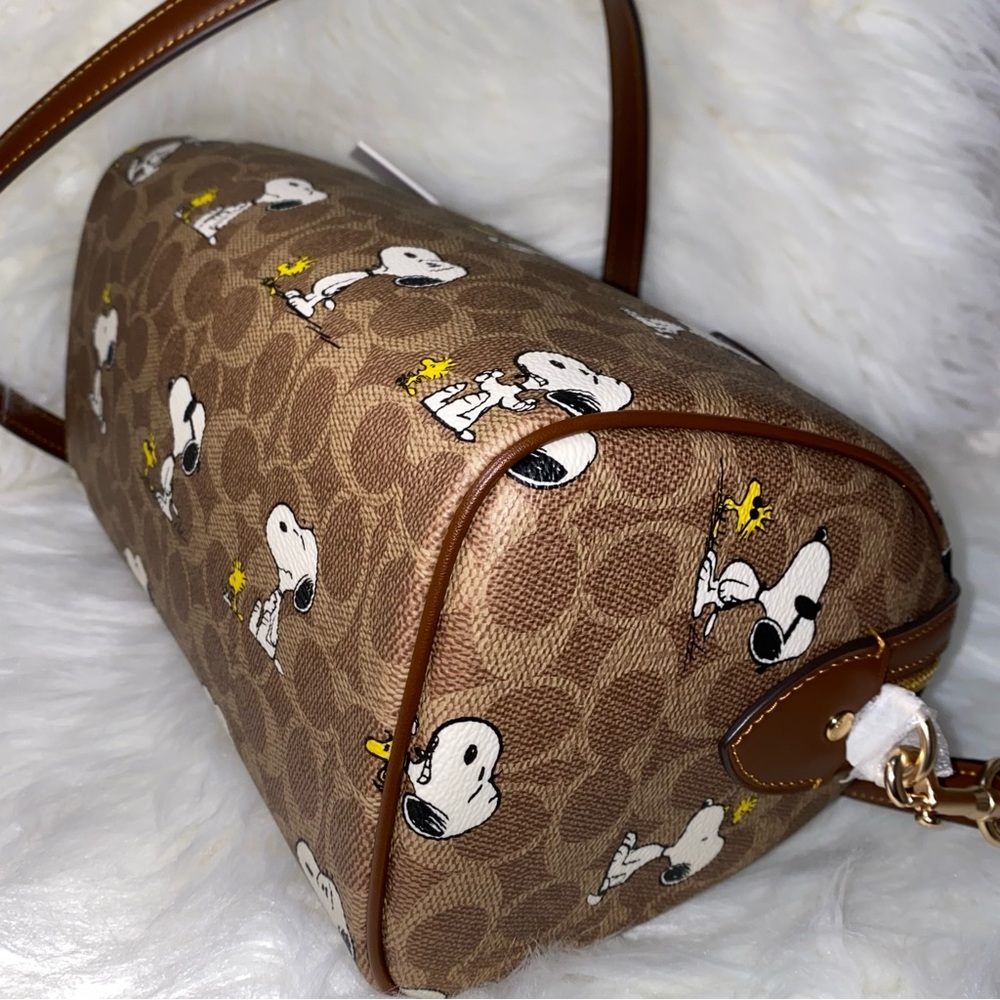 Coach purse - Picture 4 of 12